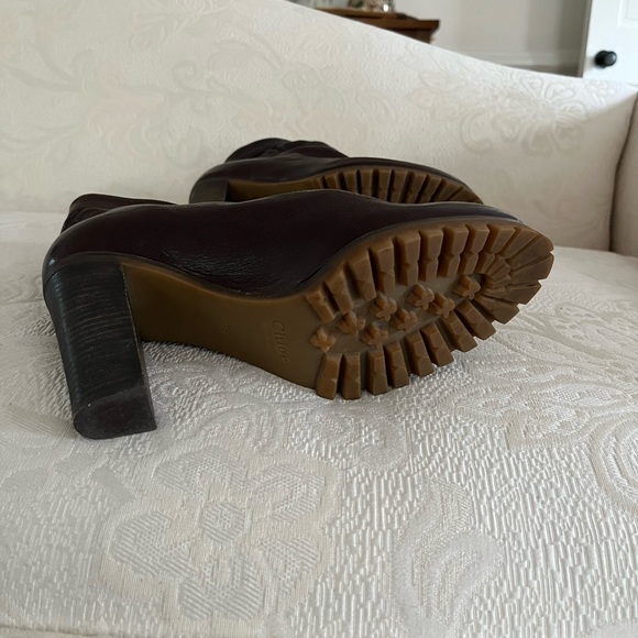 Chloe pebble brown leather ankle boot w/ round toes block heels w/ platform. ❤️ - Picture 6 of 9